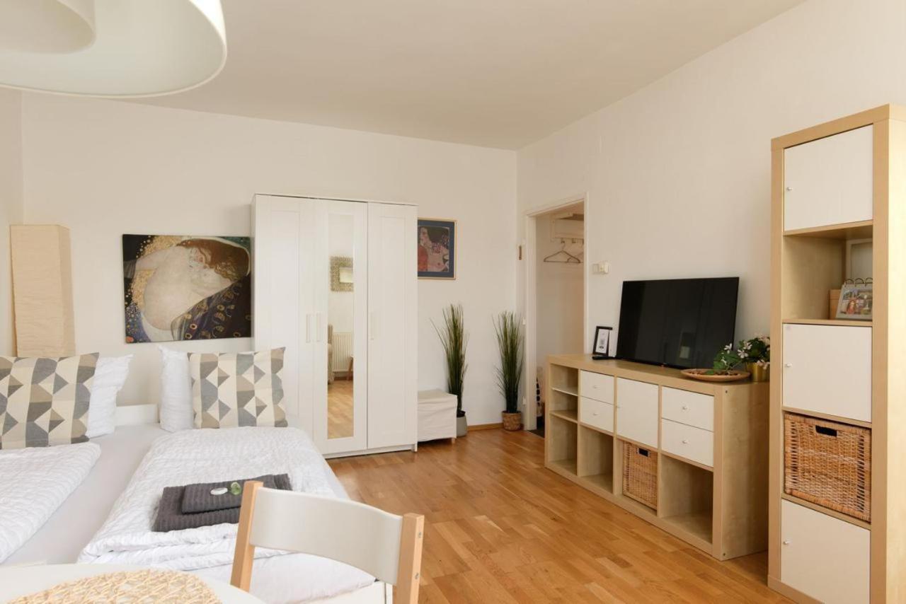 Modern Vienna Apartment In Prime Location Viena Exterior foto